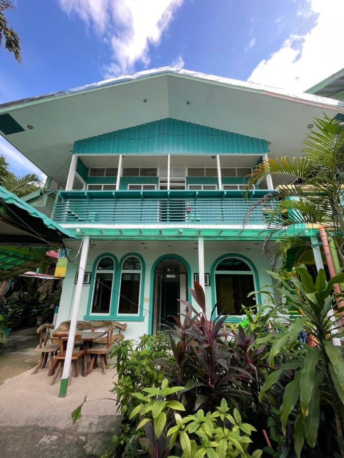 Austrias Guest House El Nido Esterno foto