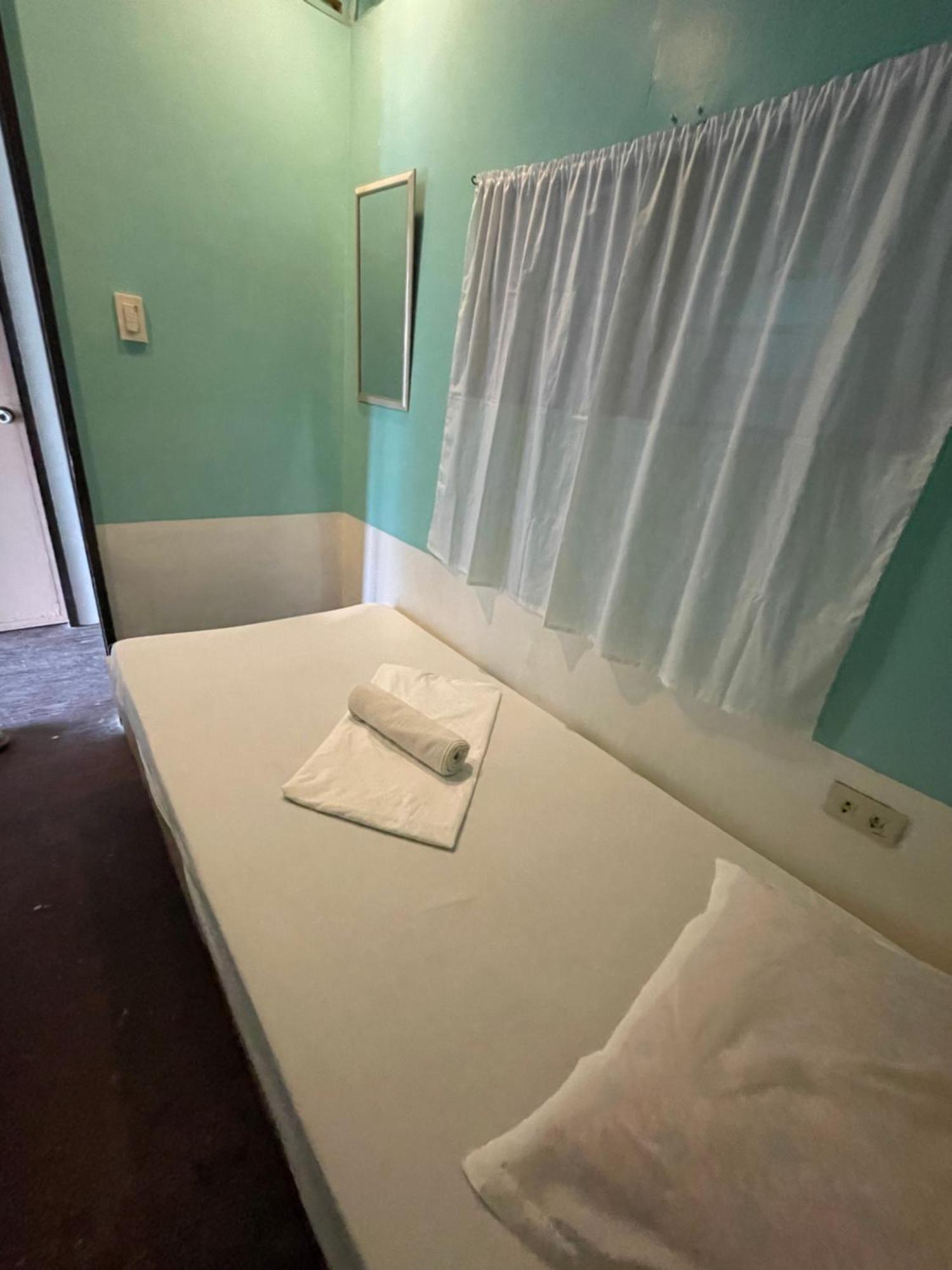Austrias Guest House El Nido Esterno foto